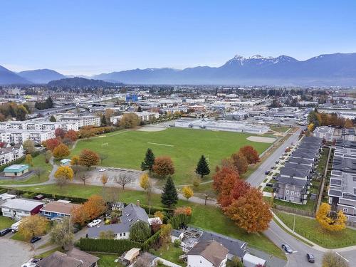 8542 Mccutcheon Avenue, Chilliwack, BC 