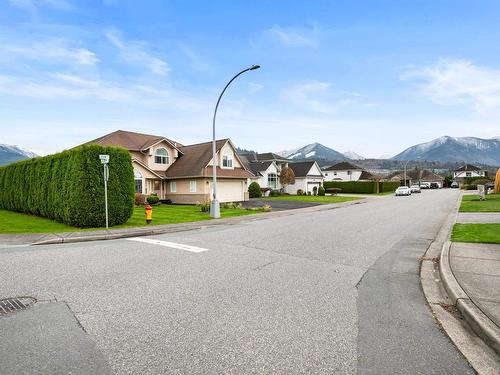 46311 John Place, Chilliwack, BC 