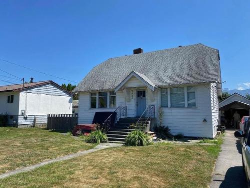 9500 Woodbine Street, Chilliwack, BC 