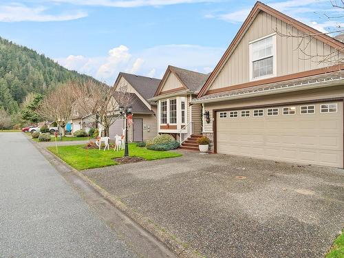 8 349 Walnut Avenue, Harrison Hot Springs, BC 