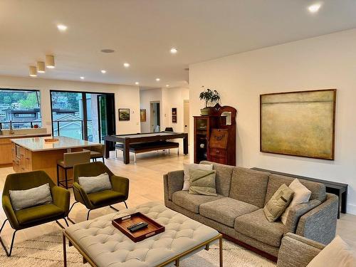 301 Second Avenue, Cultus Lake, BC 