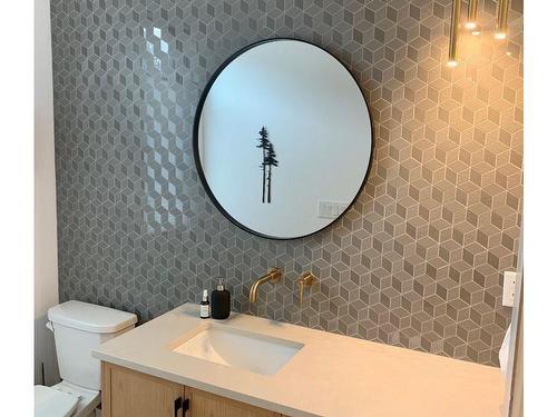 301 Second Avenue, Cultus Lake, BC 