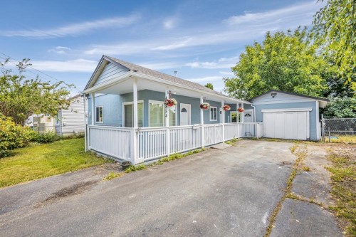 45854 Henley Avenue  Chilliwack, BC V2P 3J9