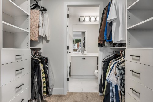 210-45505 Campus Drive, Chilliwack, BC 