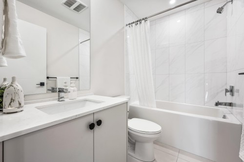 210-45505 Campus Drive, Chilliwack, BC 