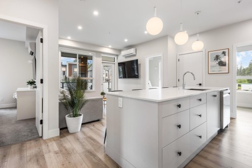 210-45505 Campus Drive, Chilliwack, BC 