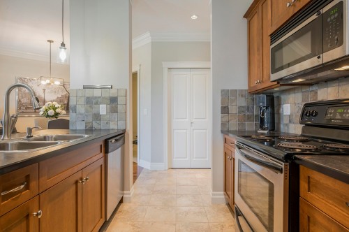 302B-45595 Tamihi Way, Chilliwack, BC 