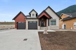 10012 Trillium Way  Rosedale, BC V0X 1X1