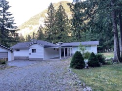 19552 Silver Skagit Road  Hope, BC V0X 1L2