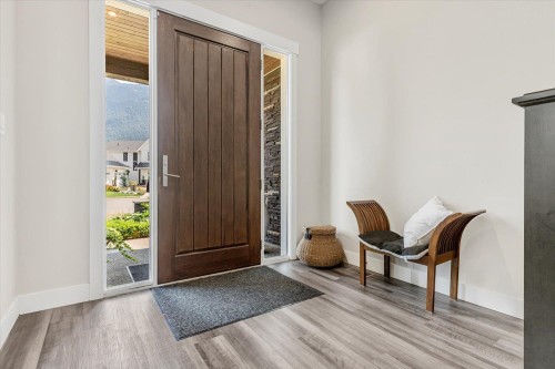 10047 Magnolia Place, Rosedale, BC 