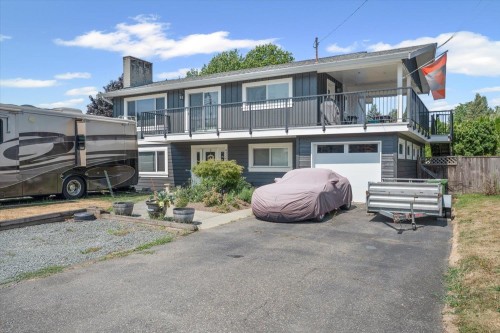 45267 Stirling Avenue  Chilliwack, BC V2R 2M7