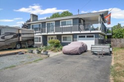 45267 Stirling Avenue  Chilliwack, BC V2R 2M7