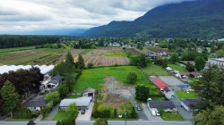 2-4524 No 3 Road  Chilliwack, BC V2R 5E8