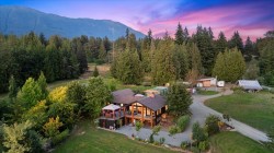 49825 Larsen Road  Ryder Lake, BC V4Z 1G2