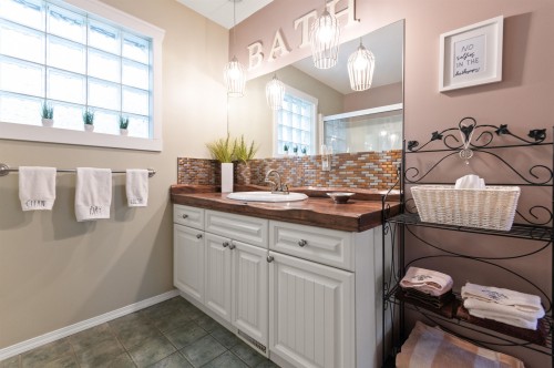 262 First Avenue, Cultus Lake, BC 