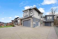 6420 Fairway Street  Chilliwack, BC V2R 0Z8