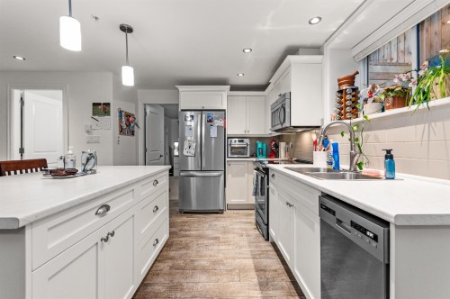 44922 Anglers Boulevard, Chilliwack, BC 