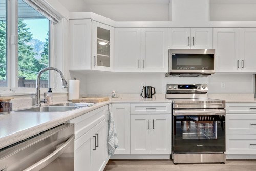 65517 Skylark Lane, Hope, BC 