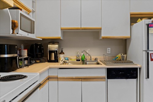 208-45702 Watson Road, Chilliwack, BC 