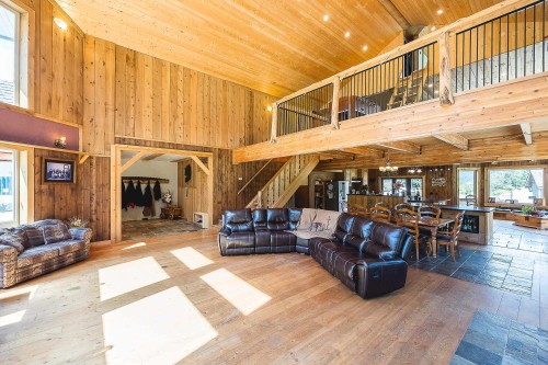 58261 Fancher Road, Laidlaw, BC 