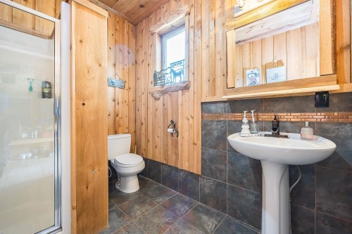 58261 Fancher Road, Laidlaw, BC 