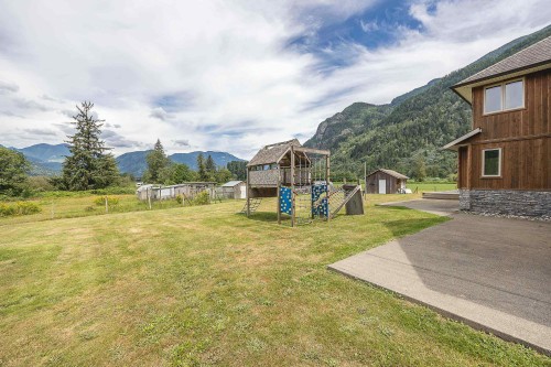 58261 Fancher Road, Laidlaw, BC 