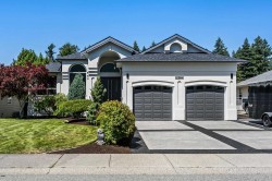 44425 Elsie Place  Chilliwack, BC V2R 5L1