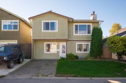 8558 Mccutcheon Avenue  Chilliwack, BC V2P 7K7