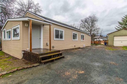 9485 Robson Street  Chilliwack, BC V2P 4E4
