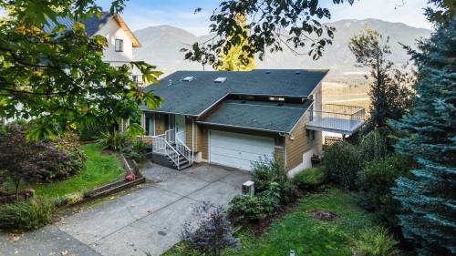 43445 Alameda Drive  Chilliwack, BC V2R 0J9