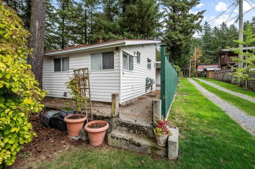 363 Pine Street, Cultus Lake, BC 