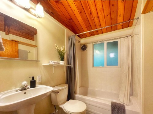 3048 Hot Springs Road, Agassiz, BC 