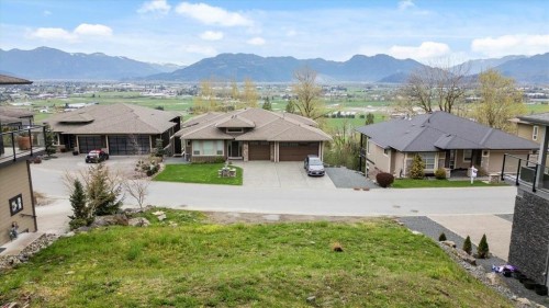 234-51075 Falls Court, Chilliwack, BC 