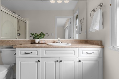 194-46000 Thomas Road, Chilliwack, BC 