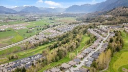 206-51075 Falls Court  Chilliwack, BC V4Z 1K7