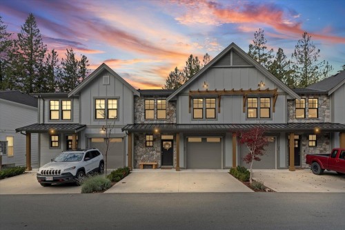 22-47203 Vista Place  Chilliwack, BC V2R 6E2