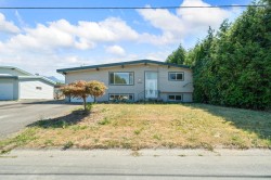 45266 Balmoral Avenue  Chilliwack, BC V2R 3G9