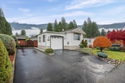 15-52324 Yale Road  Rosedale, BC V0X 1X1