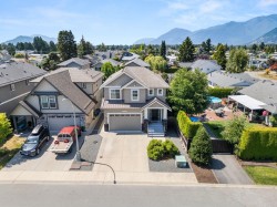 10273 Manor Drive  Chilliwack, BC V2P 5Y7