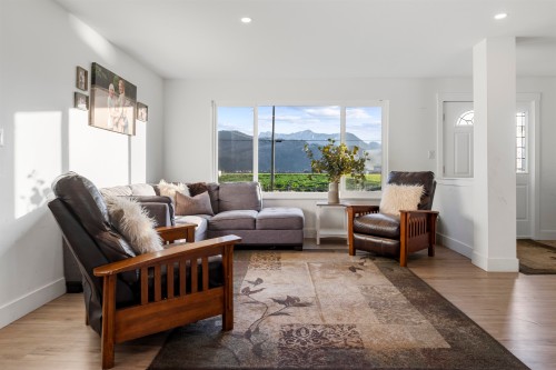 49111 Chilliwack Central Road, Chilliwack, BC 