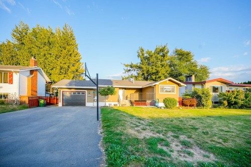 10042 Fairbanks Crescent  Chilliwack, BC V2P 5M2