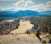 40895 Henderson Road  Columbia Valley, BC V2R 4X5