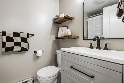 13-46735 Yale Road, Chilliwack, BC 