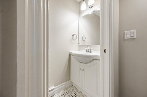 22-5851 Cowichan Street, Chilliwack, BC 