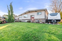 6589 Fern Street  Chilliwack, BC V2R 2Z7