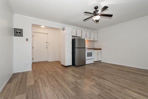 9-450 Esplanade Avenue  Harrison Hot Springs, BC V0M 1K0