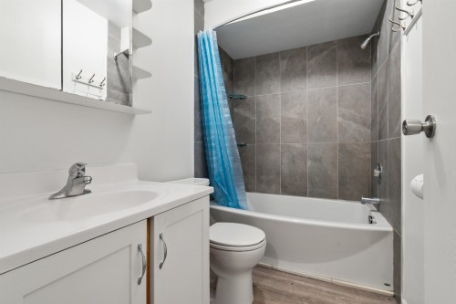 9-450 Esplanade Avenue, Harrison Hot Springs, BC 