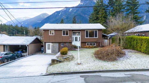 650 Park Street  Hope, BC V0X 1L0