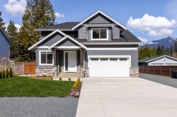 63711 Rosewood Avenue  Hope, BC V0X 1L2