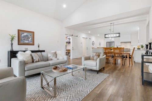 63711 Rosewood Avenue, Hope, BC 